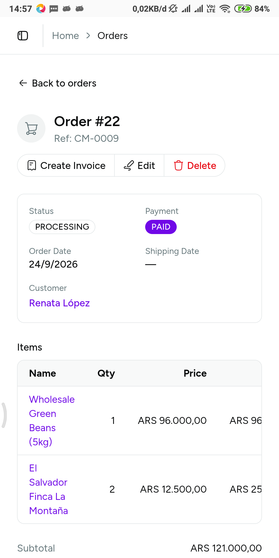 Order detail page with customer data, item list, totals, and the action to create an invoice